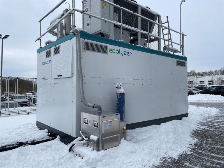 Wasserstoffqualität Online-Messgerät Outdoor im Schnee